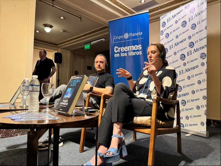 Presentación del libro de Paula Hawkins, La hora azul, en Buenos Aires. Foto: gentileza editorial Planeta.