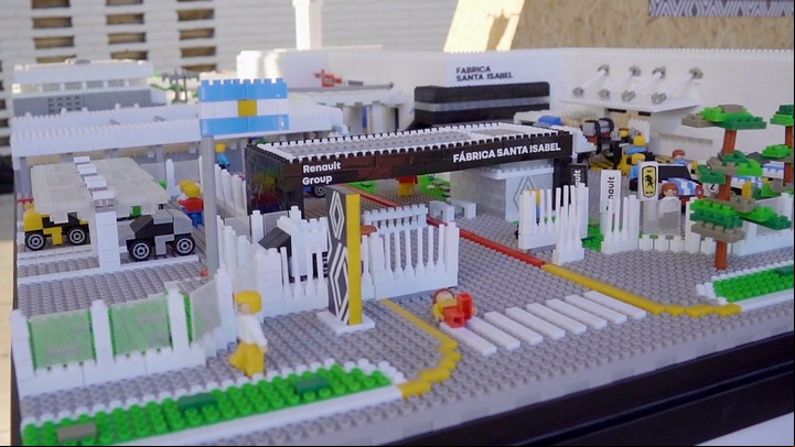 Fábrica Santa Isabel de Renault, en una maqueta realizada con piezas de Rasti.