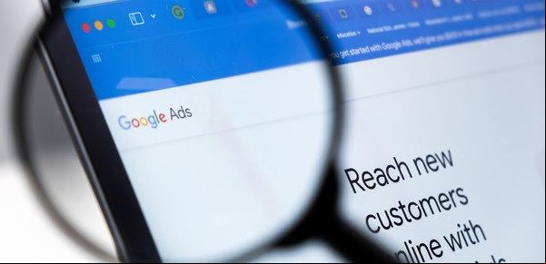 Cansados de las estafas, un banco demandó a Google por la publicidad a sitios truchos: "Estamos atados de pies y manos", dicen y crece el peligro de los links patrocinados