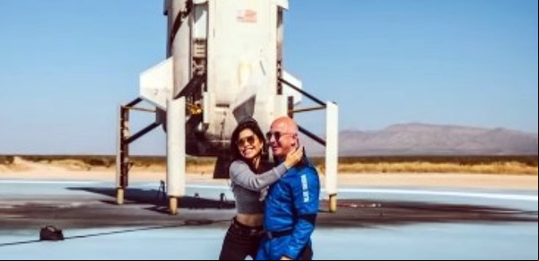 Antes de la boda en Venecia, Lauren Sánchez irá al espacio: cuál es la misión de la prometida de Jeff Bezos