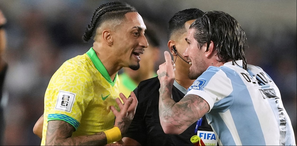 Raphinha, en otro cara a cara con "la Selección": Barcelona enfrenta al Atlético de Madrid de los argentinos en la Copa del Rey y el brasileño quiere revancha