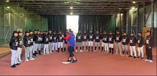 Tras ser abandonados por su entrenador, 19 beisbolistas de un equipo de Venezuela pidieron asilo político en España