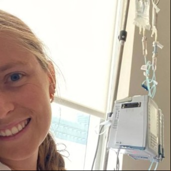 Una atleta de 21 años fue al médico por migrañas y le dieron un duro diagnóstico: "Le puede pasar a cualquiera"