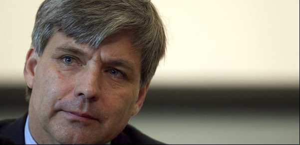 Quién es Harold Mayne Nicholls, el dirigente que llevó a Bielsa a la selección de Chile y ahora busca 35 mil firmas para postularse a presidente de su país