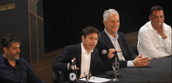 Kicillof preparó el terreno para desdoblar la elección provincial y ratificó su proyecto presidencial sin la jefatura de Cristina