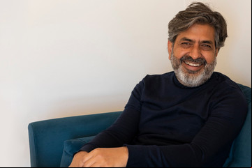 Arun Mansukhani, psicólogo: "La cantidad de gente joven que renuncia al sexo es impensable hace tres décadas"
