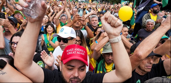 Brasil: Jair Bolsonaro encabeza una protesta en San Pablo tras ser acusado por un intento de golpe de Estado