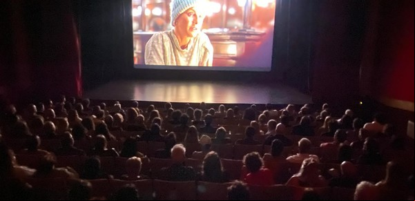 Con una película sobre las Malvinas, en los estudios Lumiton invitaron a la gente a volver al cine 