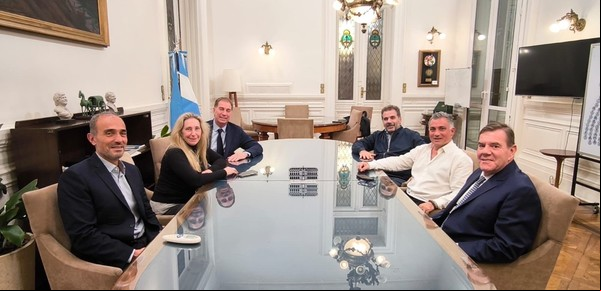 Arranca el tiempo electoral con más noticias malas que buenas para Milei