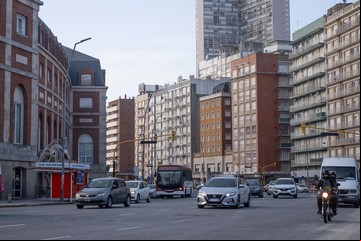 En Mar del Plata el paro de la CGT sólo se sintió en algunos sectores: hubo colectivos, comercios y abrieron oficinas públicas