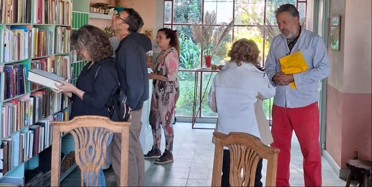 Librería Mastronardi: un refugio rural en Zapiola, donde comienza el mundo