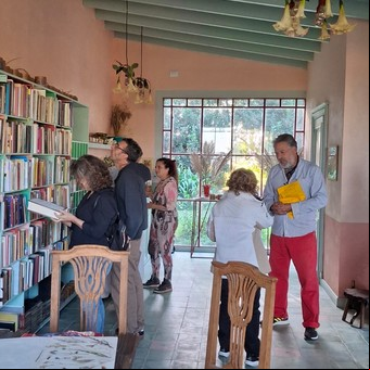 Librería Mastronardi: un refugio rural en Zapiola, donde comienza el mundo