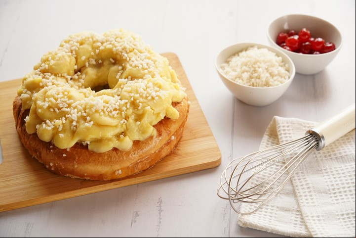 Rosca de Pascua con mucha crema pastelera. Foto: Ariel Grinberg.