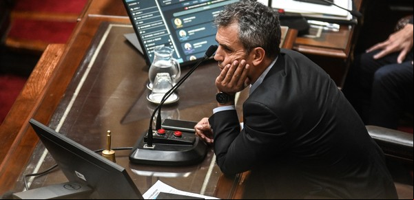 Entre denuncias de "trampa" y la creación compulsiva de interbloques se eligieron los diputados que investigarán a Milei en el caso $LIBRA