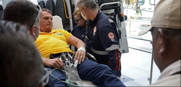 Brasil: Jair Bolsonaro fue internado de urgencia tras sentirse mal en una recorrida de campaña