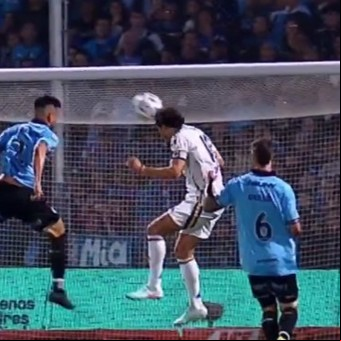 Belgrano vs Boca: Edinson Cavani volvió a errar un gol increíble y falló en otro pero terminó siendo clave para el triunfo en Córdoba