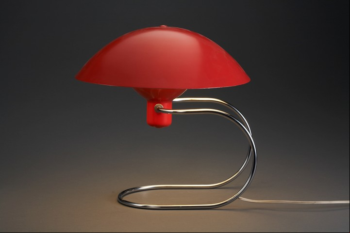 Greta von Nessen. Anywhere Desk Lamp, 1952. © Vitra Design Museum.Foto de Andreas Jung