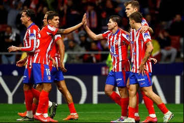 La armada argentina dio la cara por el Cholo Simeone: Atlético de Madrid goleó a Valladolid con un doblete de Julián Álvarez y un golazo de Giuliano Simeone
