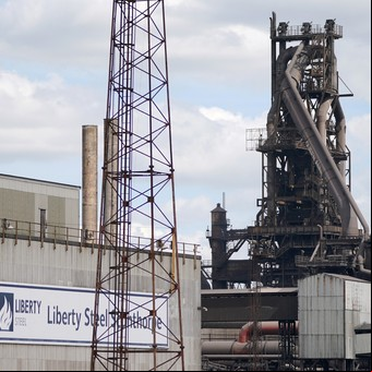 Acero: en una carrera contrarreloj, Gran Bretaña nacionaliza British Steel y la rescata de manos chinas