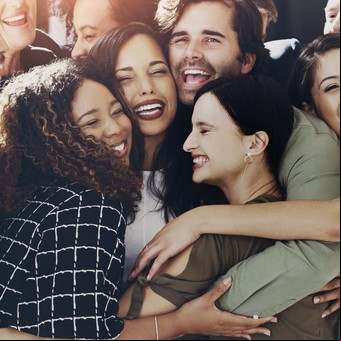 Qué es la anarquía relacional: la revolución de los vínculos donde no hay jerarquías