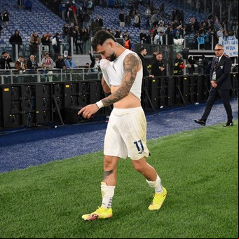 Taty Castellanos pasó de un golazo de taco a errar el penal que eliminó a Lazio de la Europa League en un final dramático