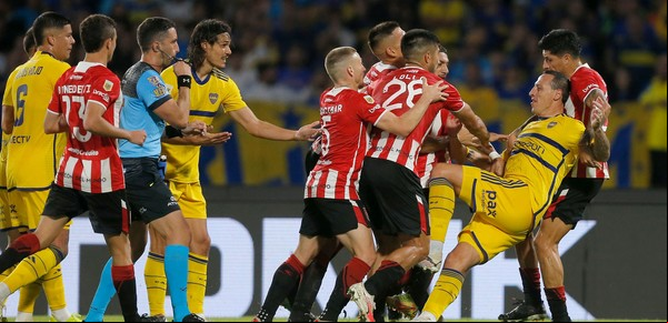 Boca recibe a Estudiantes, su piedra en el zapato de la historia reciente y con el morbo de la vuelta de Cristian Medina a la Bombonera