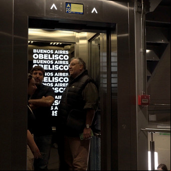 Un ascensor para subir hasta la punta del Obelisco: cómo es por dentro y desde cuándo se podrá usar