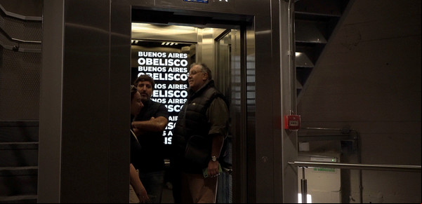 Un ascensor para subir hasta la punta del Obelisco: cómo es por dentro y desde cuándo se podrá usar