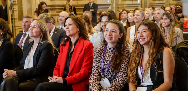Lanzan un plan integral para combatir la violencia contra niños y jóvenes en la Ciudad