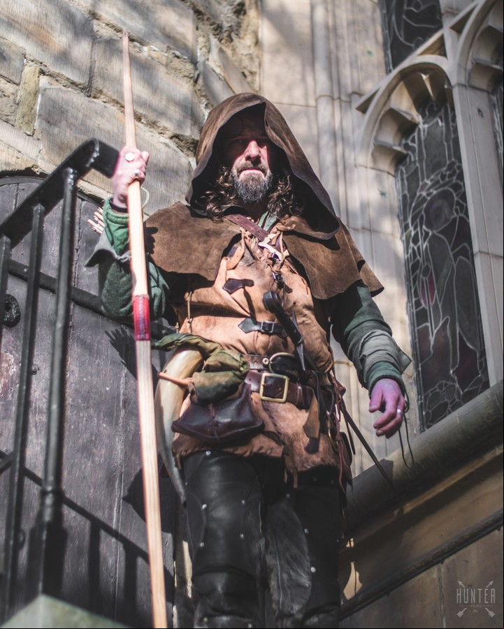 Ade Andrews en su rol de Robin Hood. Foto Ade Andrews
