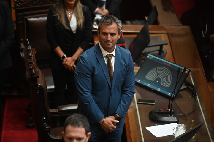 Sesión especial por el fallecimiento del Papa Francisco Bergoglio
Diputados
Argentina
Martin Menem
Foto Federico Lopez Claro