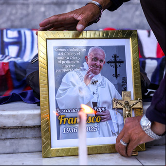 Las últimas horas del papa Francisco: afirman que "no sufrió" y revelan qué le dijo a su enfermero poco antes de morir