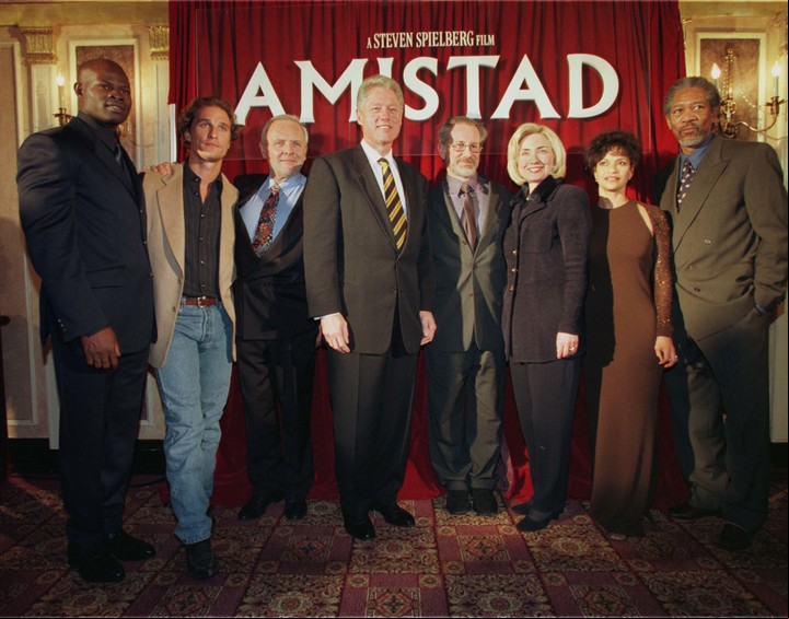 Debbie Allen fue productora de la película Amistad de Steven Spielberg.