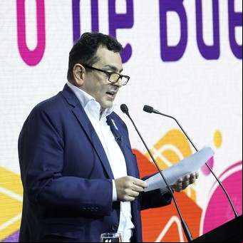 Entre abucheos, el secretario de Cultura volvió a la Feria del Libro: “La política partidaria no debe intervenir en la cultura"