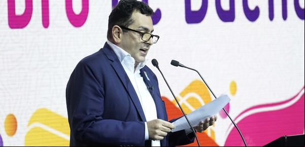 Entre abucheos, el secretario de Cultura volvió a la Feria del Libro: “La política partidaria no debe intervenir en la cultura"