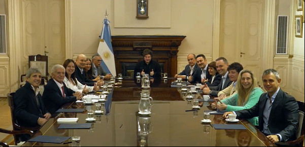 Dos ministros de Javier Milei salieron a contestarle a Jorge Macri por su frase sobre el modelo libertario para la Ciudad