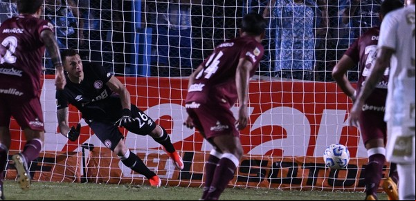 Atlético Tucumán se despidió del Apertura con triunfo ante un Lanús que espera rival en octavos