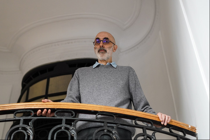El escritor guatemalteco Eduardo Halfon. Foto: Santiago Garcia Díaz.