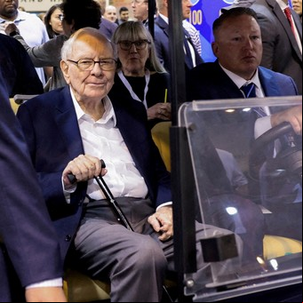 Rompió el silencio Warren Buffett: a los 94 años, anunció su retiro y le dejó una fuerte advertencia a Donald Trump 