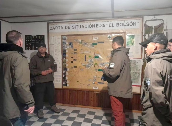 La Policía contó la estrategia de búsqueda de las mujeres desaparecidas en El Bolsón. Foto: Policía de Río Negro