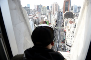 Cómo es visitar el nuevo mirador del Obelisco: un ascensor y vistas panorámicas únicas a 62 metros de altura
