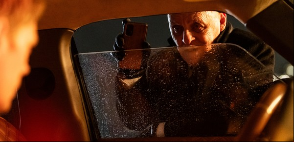 Anthony Hopkins vs. Dady Brieva: el juego de las diferencias que plantea Encerrado, remake de 4x4