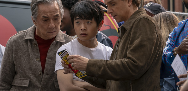 Al lado de Cobra Kai, Karate Kid: Leyendas es una de Bruce Lee
