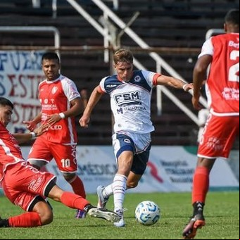 El otro Messi: el rosarino que salió de Newell's como Leo y construye su propio camino en el matagigantes del Ascenso del fútbol argentino