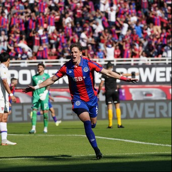 San Lorenzo aguantó con 10 ante Tigre, evitó los penales gracias a una guapeada de Cuello y se metió en los cuartos de final del Torneo Apertura