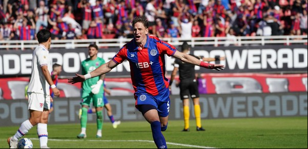 San Lorenzo aguantó con 10 ante Tigre, evitó los penales gracias a una guapeada de Cuello y se metió en los cuartos de final del Torneo Apertura