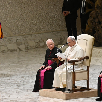 El papa León XIV pidió la liberación de los periodistas presos y dijo que la libertad de expresión es un "don precioso"
