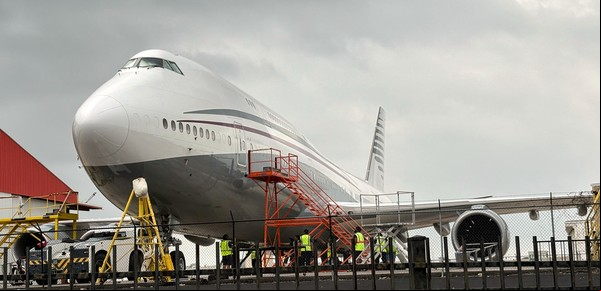 "El palacio en el cielo" de 400 millones de dólares: el lujoso avión que Qatar le quiere regalar a Donald Trump y que ya le genera más de un dolor de cabeza