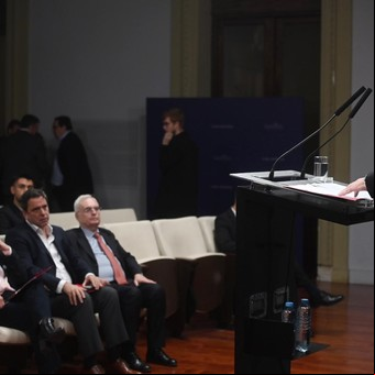 En plena campaña, el Gobierno anunció una dura reforma migratoria: expulsiones exprés de ilegales y más requisitos para obtener la ciudadanía