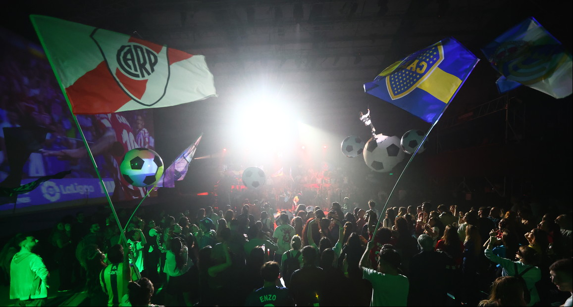 Hinchas volando por el aire, ex jugadores de River y Boca y famosos: así presentó Telefe su transmisión del Mundial de Clubes